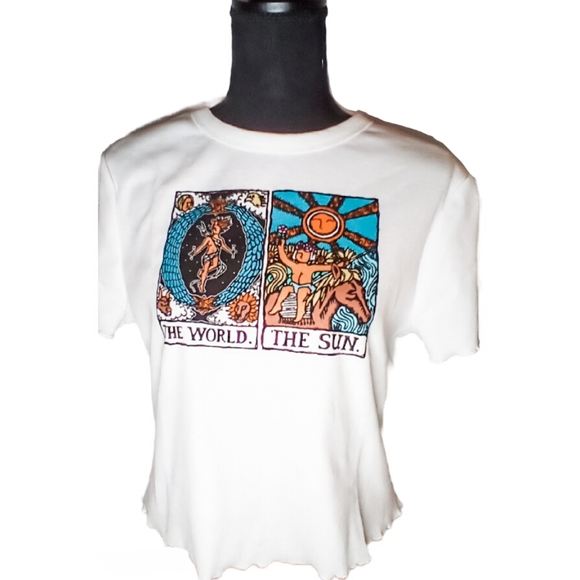 NWOT 💞 Lettuce trim tarot card graphic tee - Picture 1 of 11